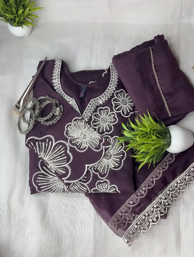 ZT10 Vatican Silk Women's Kurta Set.