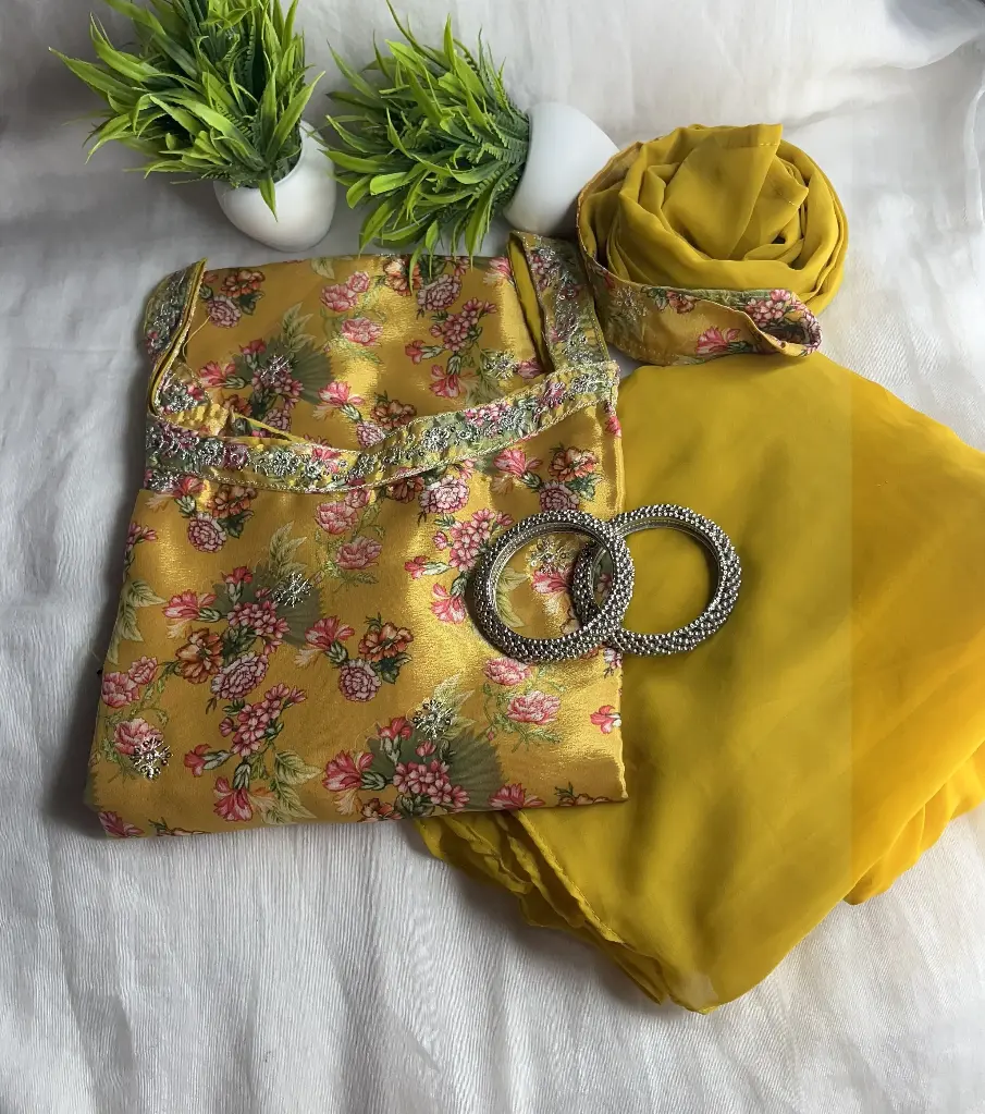 ZT1 Chiffon Silk Women's Kurta Set.