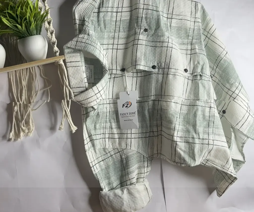 ZT15 Men's Checks Spread Collar Slim Fit Cotton Casual Shirt. (M)