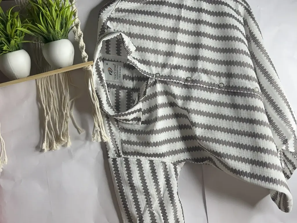 ZT18 Men's Checks Spread Collar Slim Fit Cotton Casual Shirt. (M)