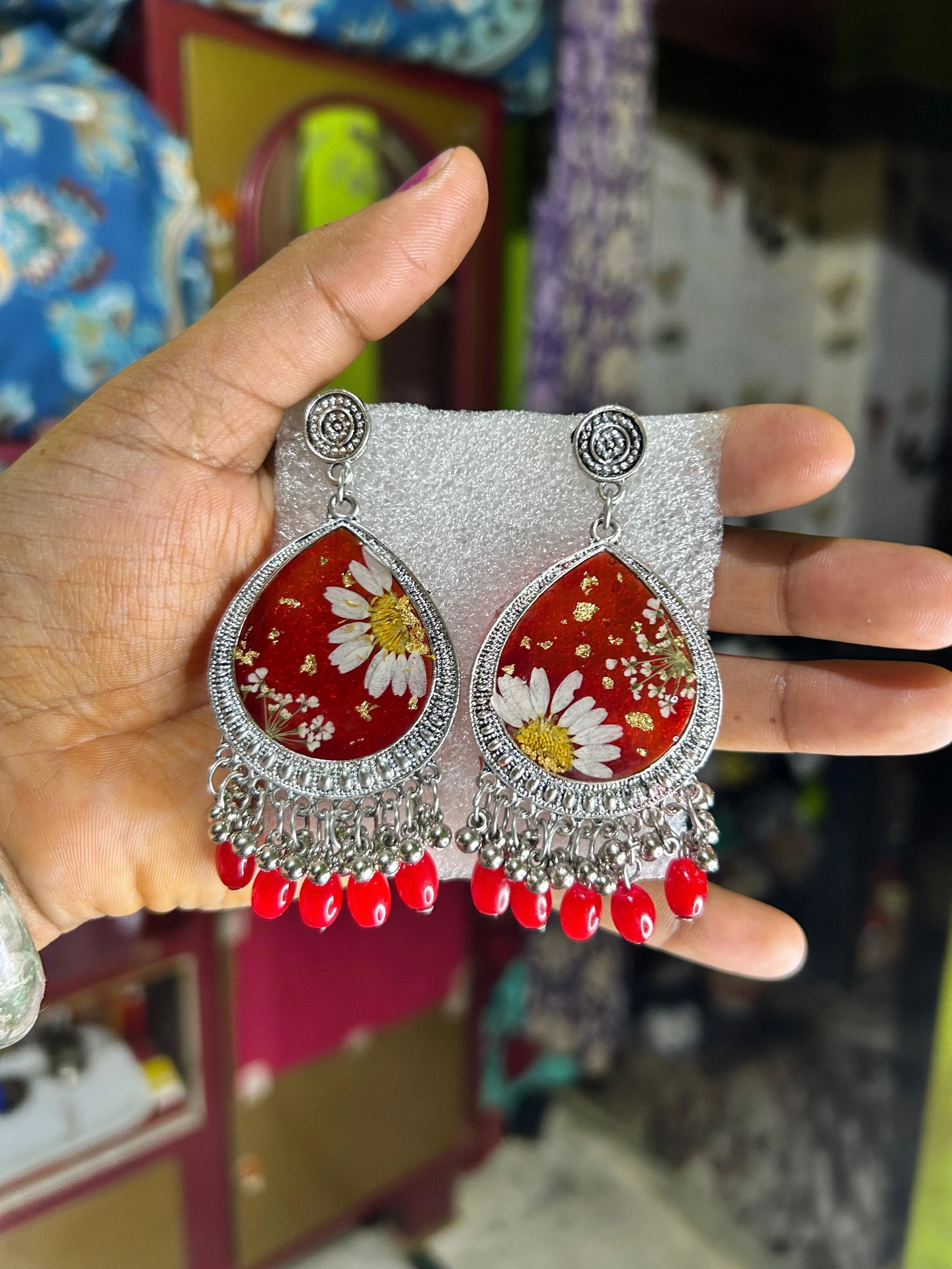 ZTJONE2 Crimson Daisy Handmade Resin Chandbali Earring
