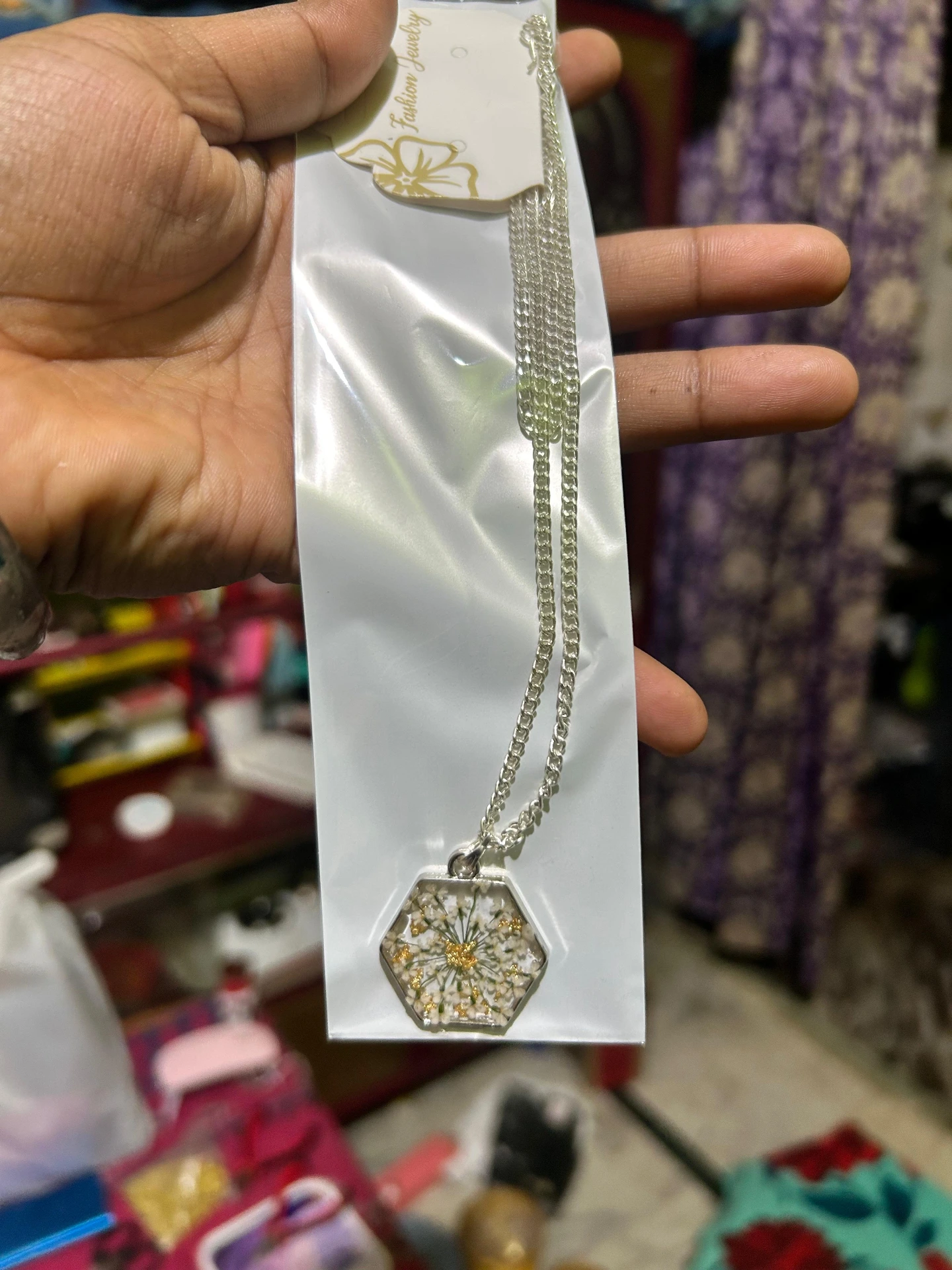 ZTJONE39 Pressed Flower Resin Hexagon Pendant Necklace