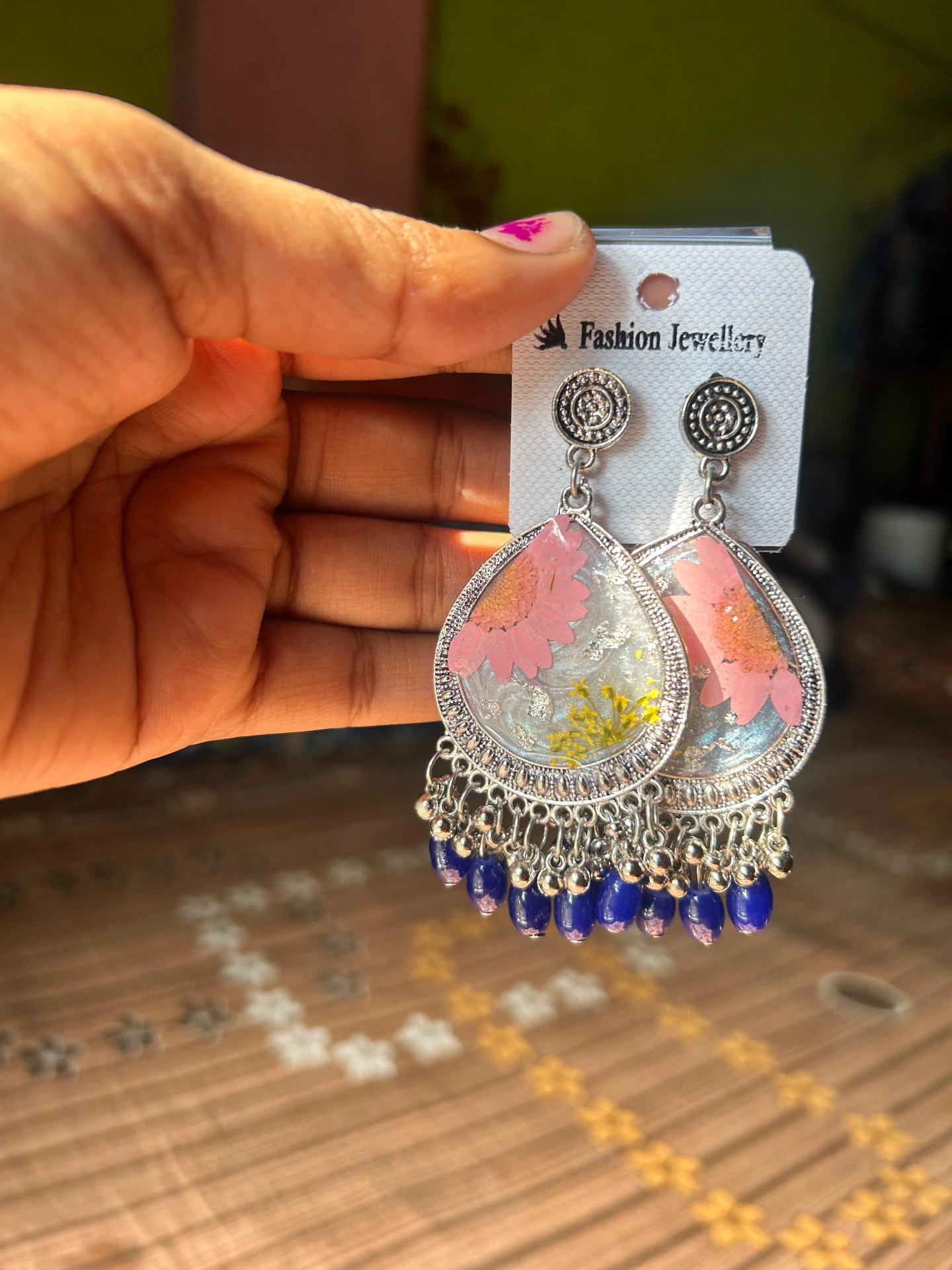 ZTJONE47 Pressed Flower Resin Oxidised Teardrop Earrings with Blue Beads