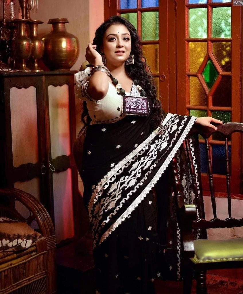 ZTNSS55 Dark Chocolate Korat Par Rayon Saree with White Thread Butta Work