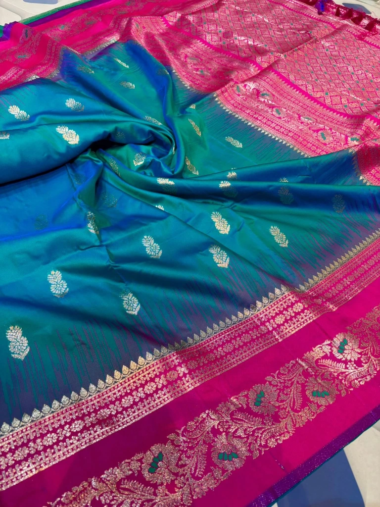 ZTNSS63 Premium Ikkat Mahabalipuram Silk Saree with Zari Butta & Heavy Contrast Border