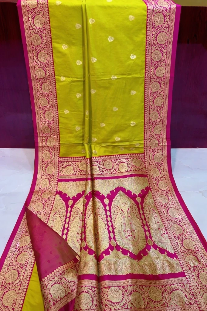 ZTNSS72 Parrot Green Silk Saree with Rani Pink Mayurkanthi Zari Border & Pallu (With Blouse Piece)