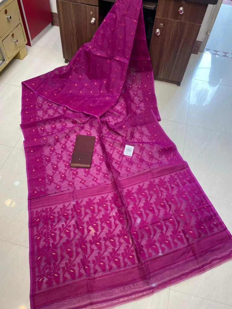 ZTNSS86 Exclusive Soft Dhakai Jamdani Saree in Magenta Pink with Classic Woven Border