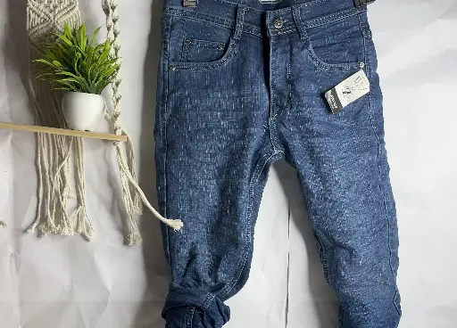 ZT2 Men's Relaxed Fit Light Fade Stretchable Jeans.
